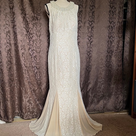 Cachet Dress For Homecoming, Bride, Prom, Lace & Pearl Beading Worn Once Size 16 - Picture 1 of 16